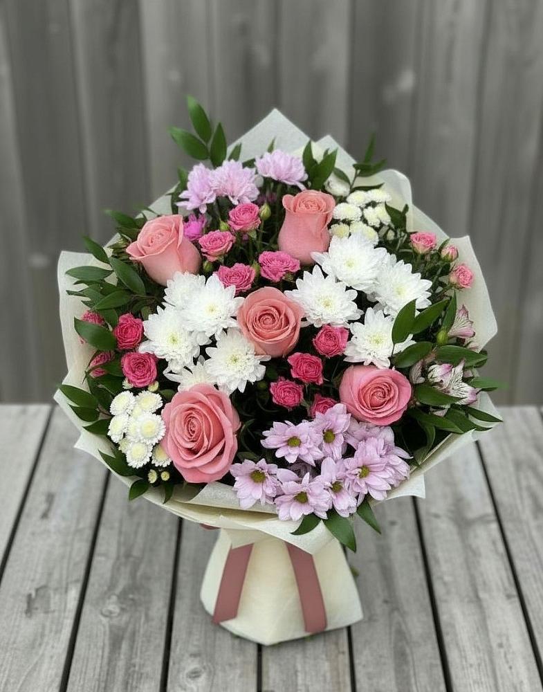 Букет цветов из: Альстромерии, Гвоздики, Розы и Хризантемы в Кулой