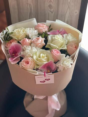 Букет цветов из: Орхидеи, Розы и Гвоздики в Кулой