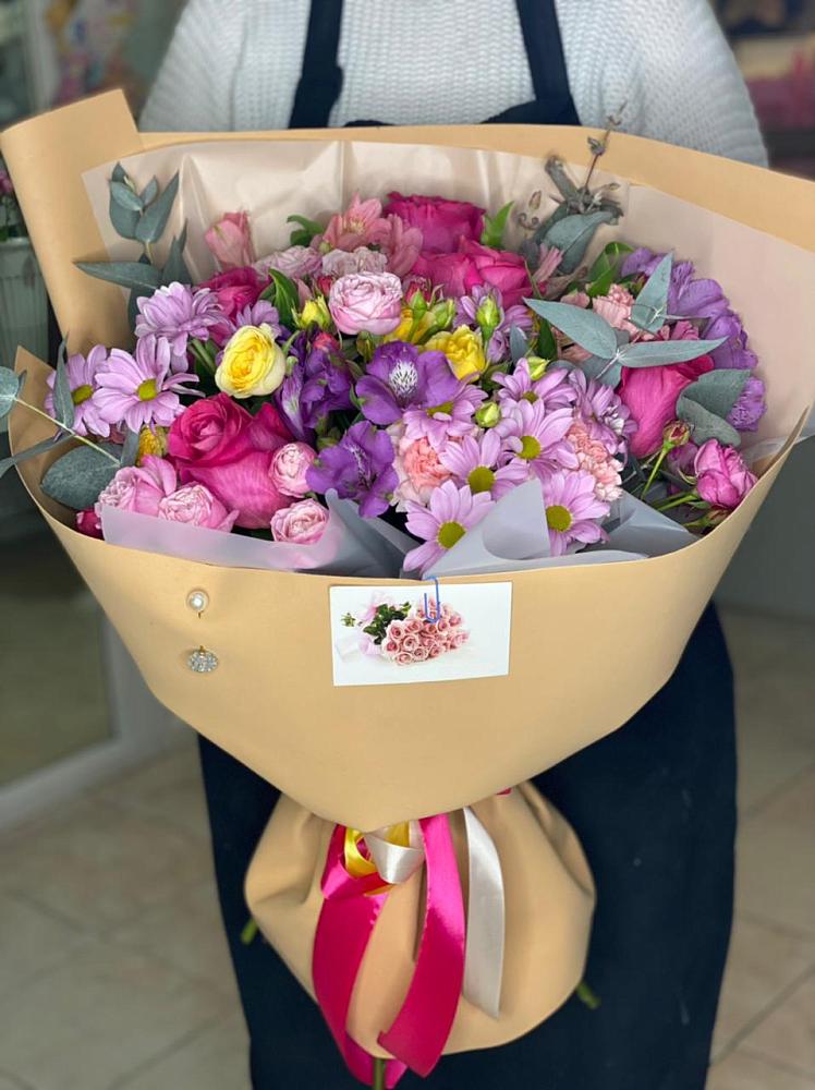 Букет цветов из: Хризантемы, Гвоздики и Альстромерии в Кулой