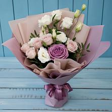 Букет цветов из:  Розы и Лизиантусы в Кулой