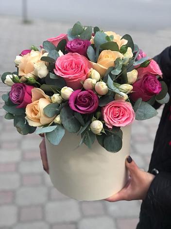 Цветочная композиция из Розы в шляпной коробке в Кулой