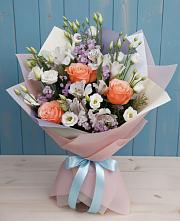 Букет цветов из:  Лизиантусы, Розы, Альстромерии и Гипсофила в Кулой