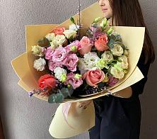 Букет цветов из:  Розы, Лизиантусы и Гвоздики в Кулой