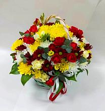 Цветочная композиция из Хризантемы и Розы в корзине в Кулой