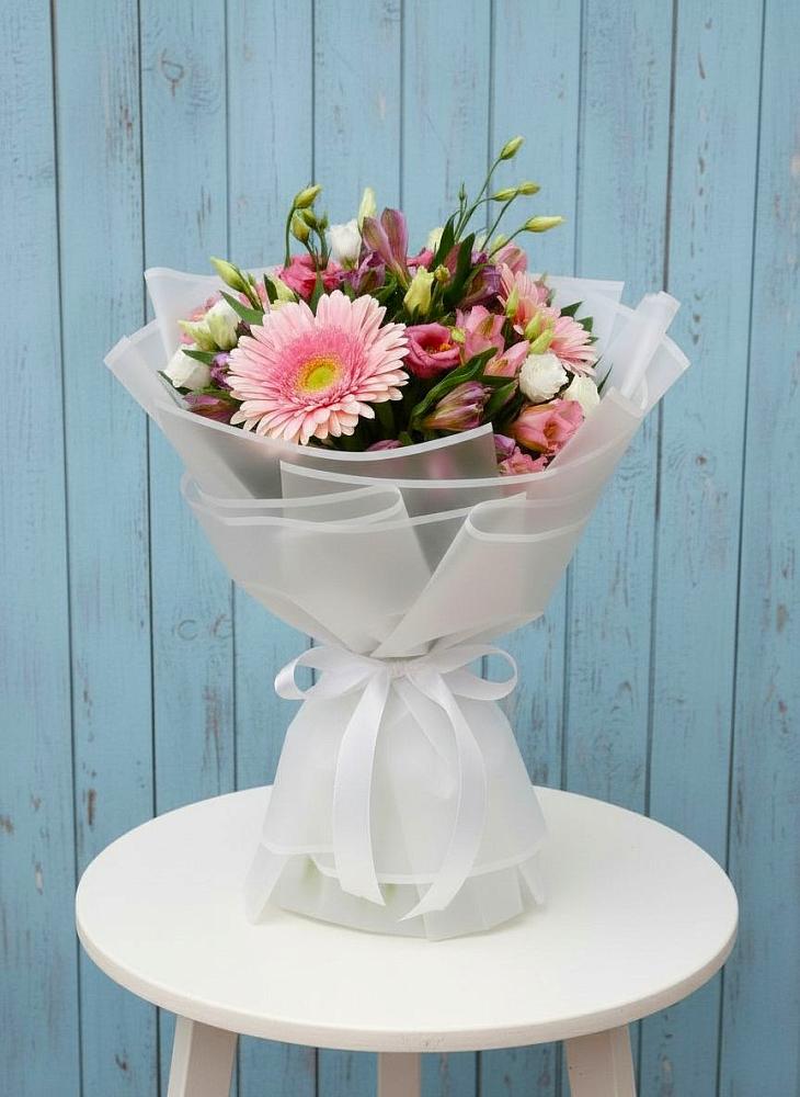 Букет цветов из: Герберы, Альстромерии и Лизиантусы в Кулой