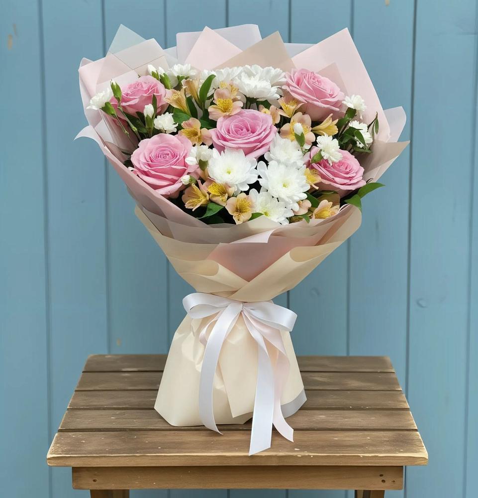 Букет цветов из: Гвоздики, Орхидеи и Розы в Кулой