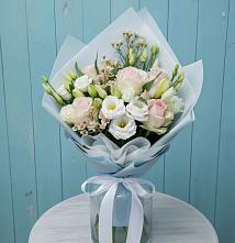 Букет цветов из:  Розы и Лизиантусы в Кулой