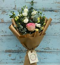 Букет цветов из:  Розы и Лизиантусы в Кулой